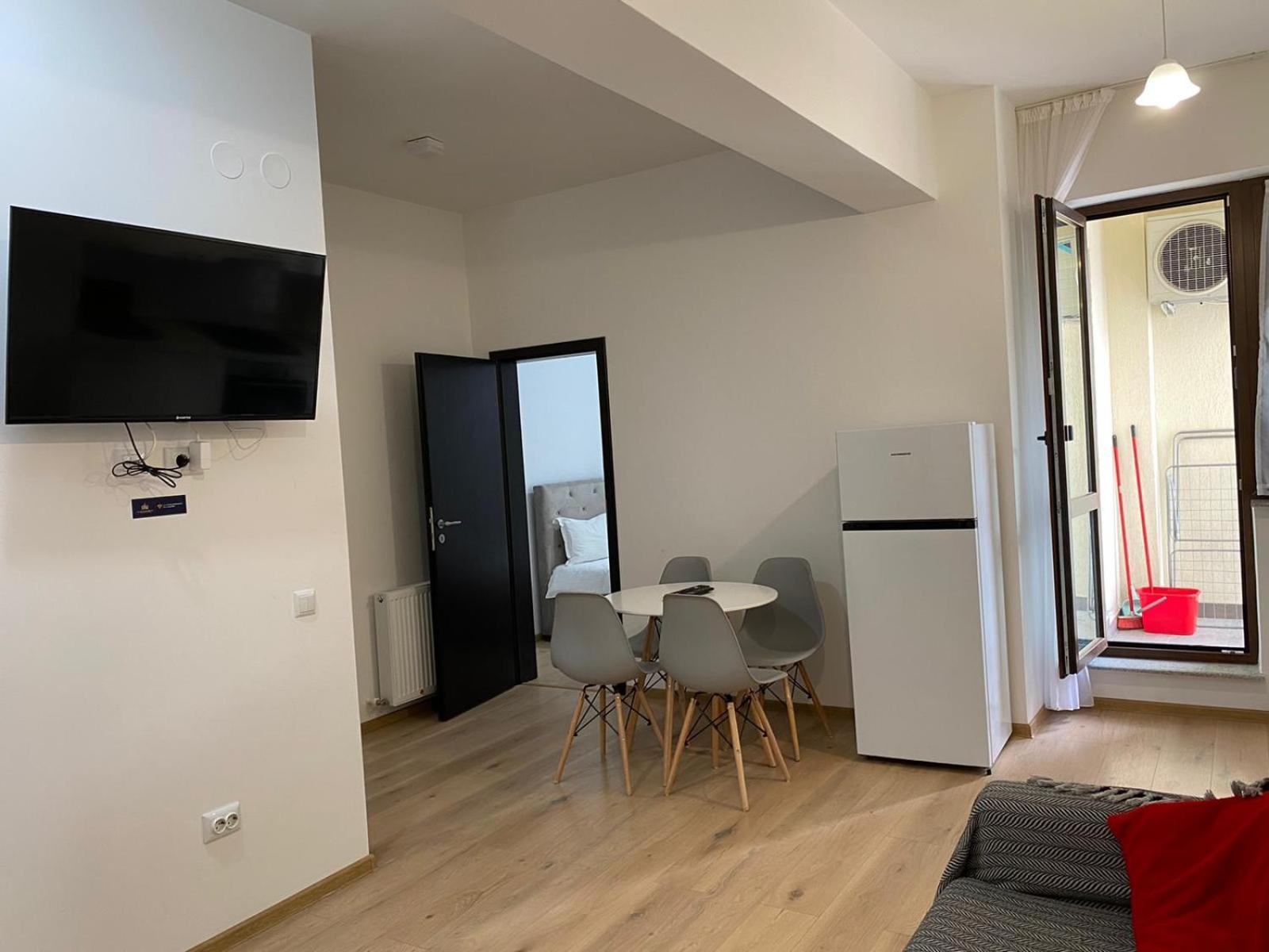 Luxury Glam Apartments Iasi At Lazar Palas Екстериор снимка