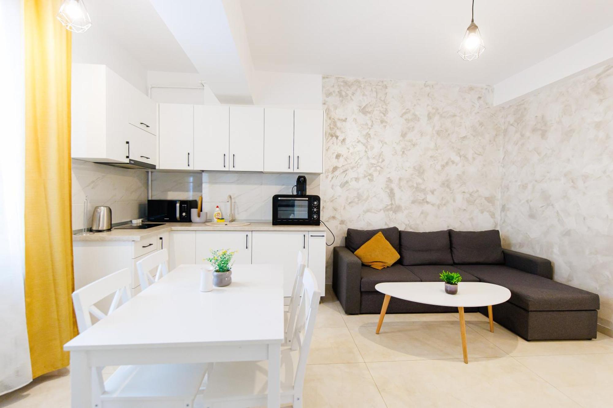 Luxury Glam Apartments Iasi At Lazar Palas Екстериор снимка