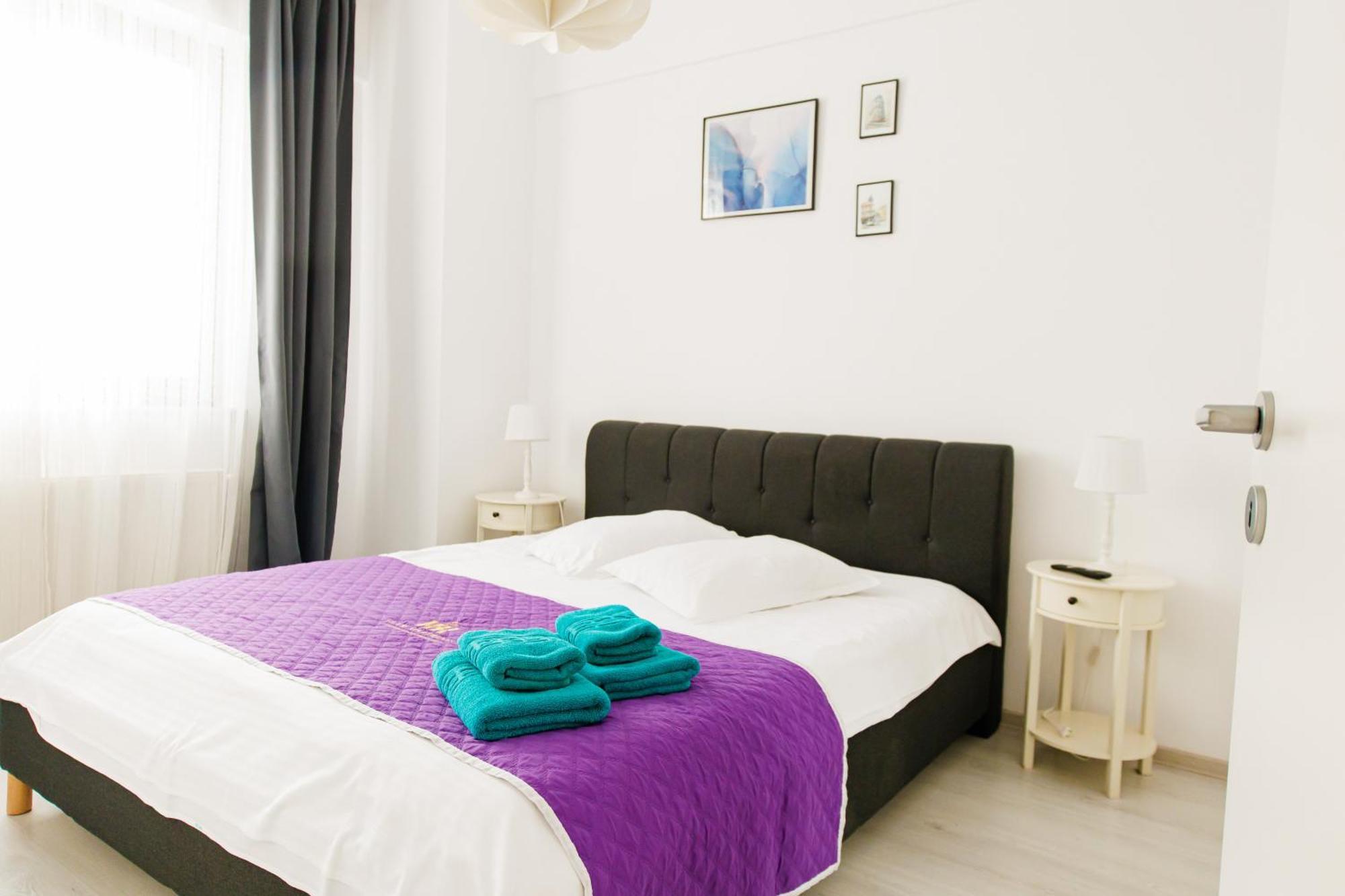 Luxury Glam Apartments Iasi At Lazar Palas Екстериор снимка