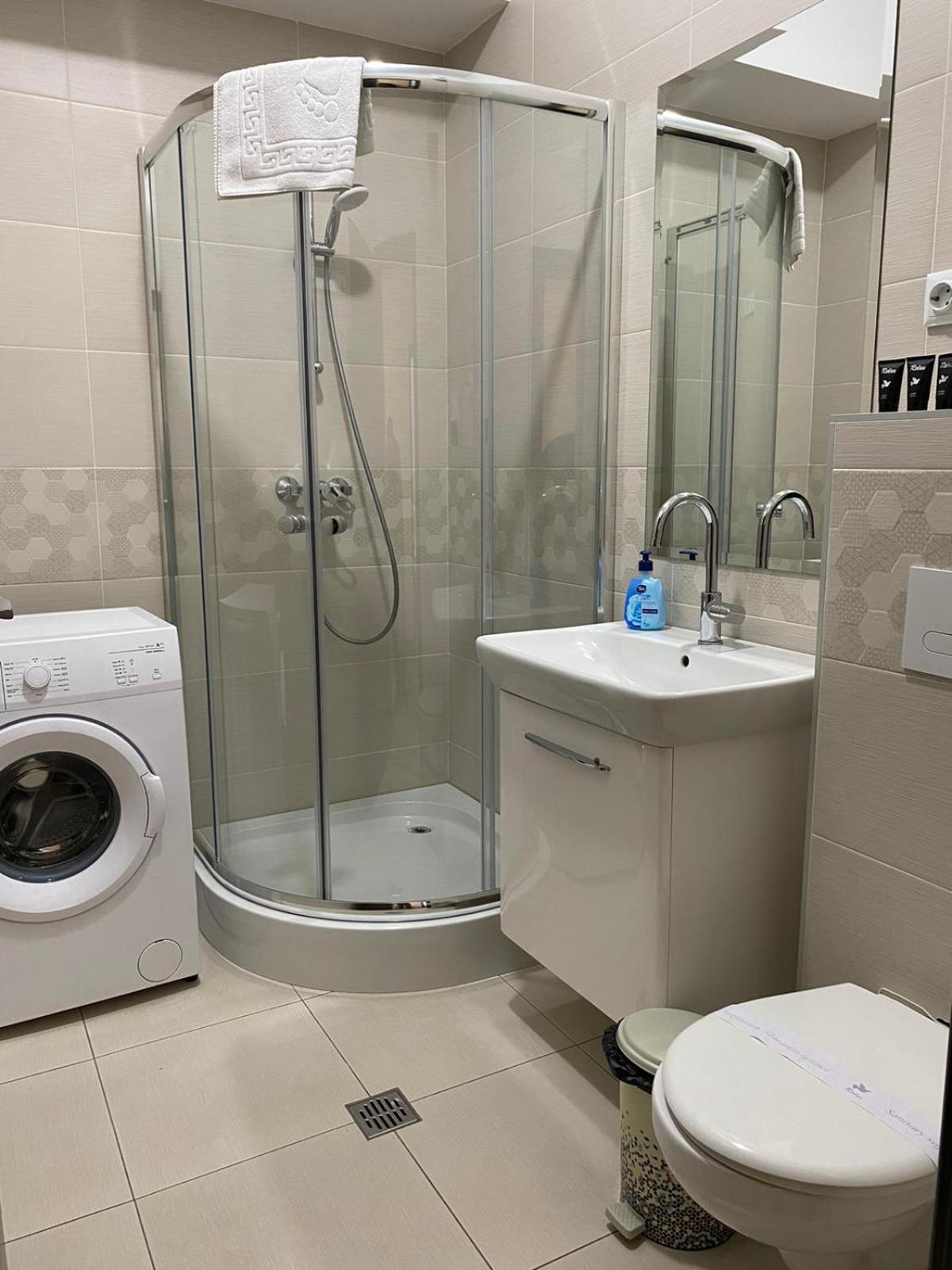 Luxury Glam Apartments Iasi At Lazar Palas Екстериор снимка