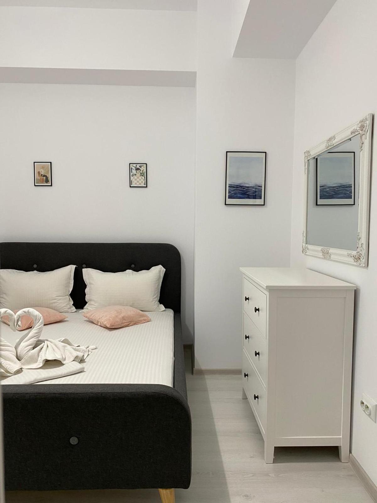 Luxury Glam Apartments Iasi At Lazar Palas Екстериор снимка