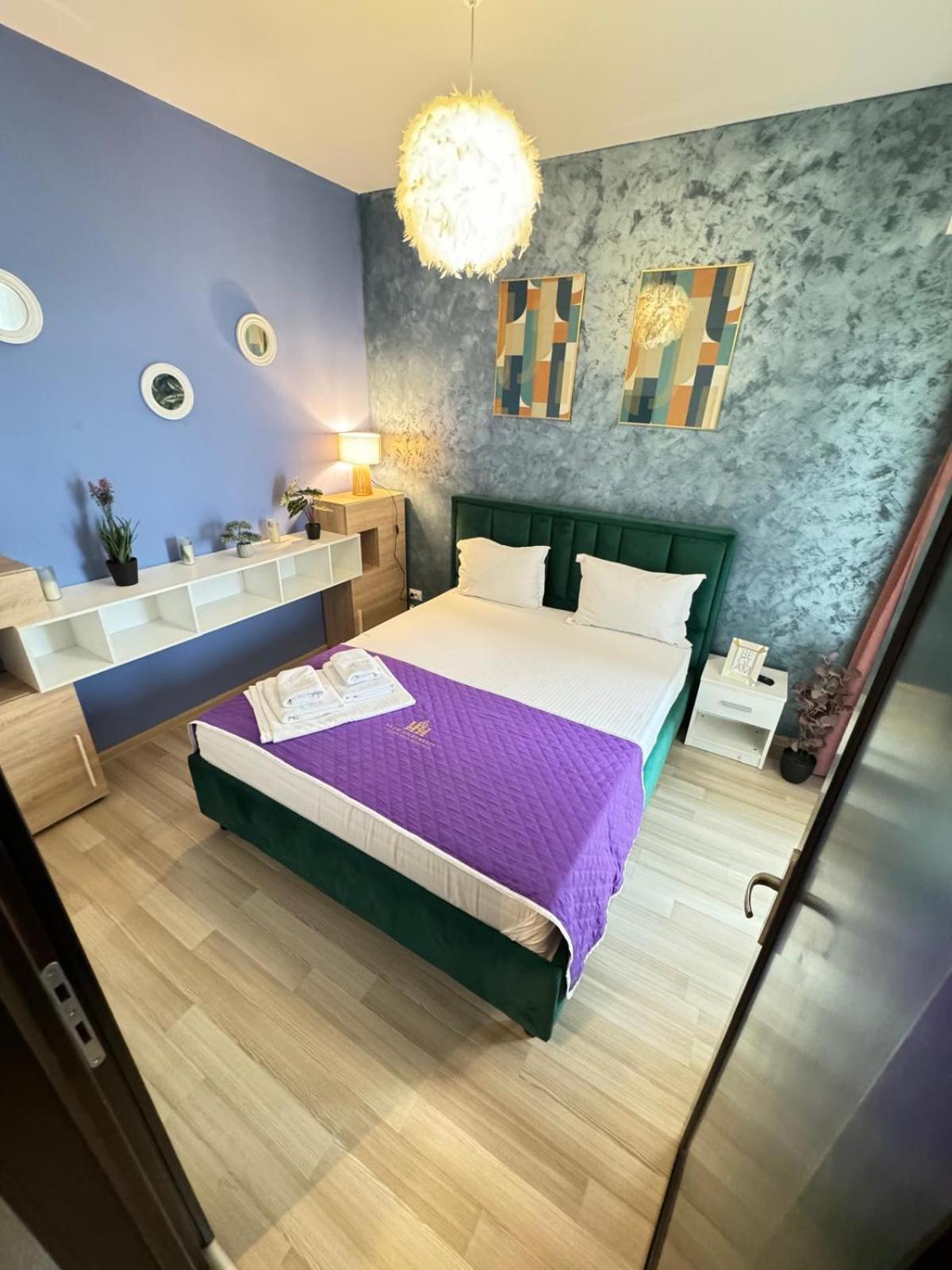 Luxury Glam Apartments Iasi At Lazar Palas Екстериор снимка