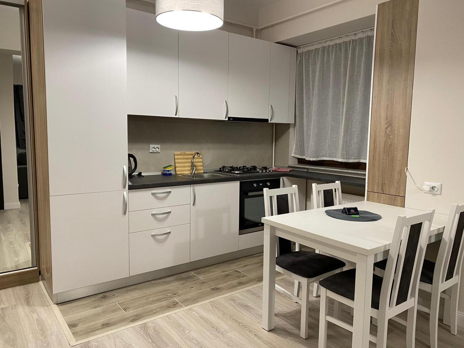 Luxury Glam Apartments Iasi At Lazar Palas Екстериор снимка