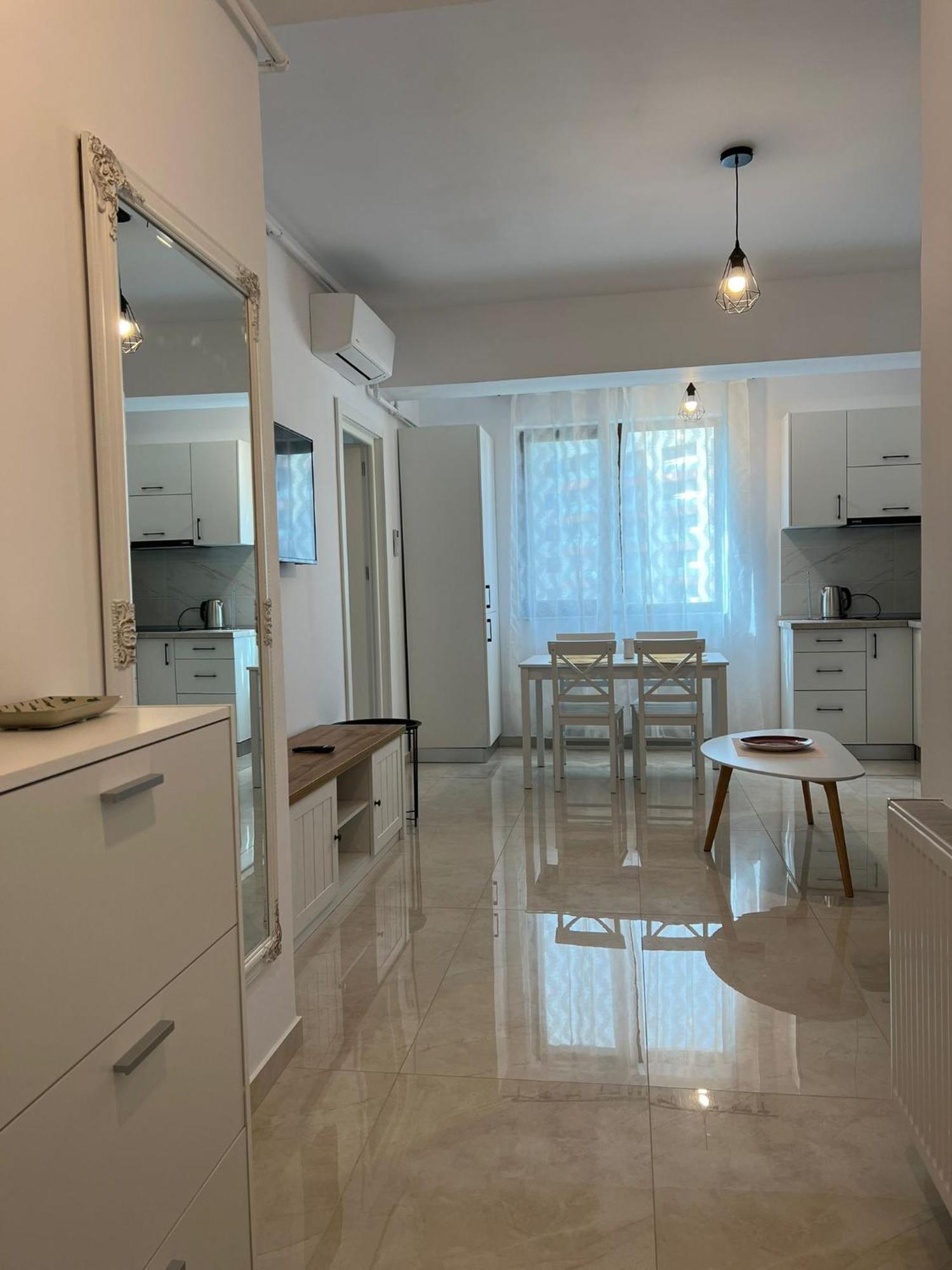 Luxury Glam Apartments Iasi At Lazar Palas Екстериор снимка